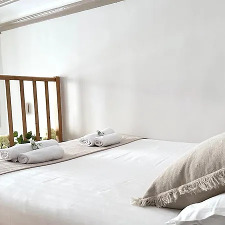 Modern & Dreamy Duplex In Le Marais Appartamento Parigi