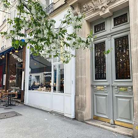 Modern & Dreamy Duplex In Le Marais Appartamento Parigi