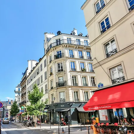 Modern & Dreamy Duplex In Le Marais * Parigi